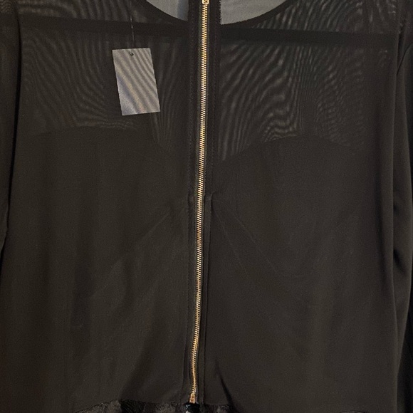 Lace & Mesh Peplum Top - Picture 6 of 6